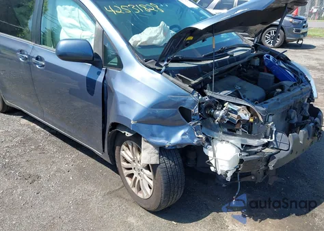 2015 Toyota Sienna Xle 8 Passenger из США, поврежденный, VIN 5TDYK3DC0FS649998